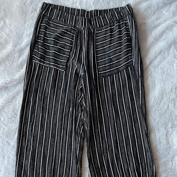 LOFT Flowy Striped Capri Pants - Picture 1 of 4
